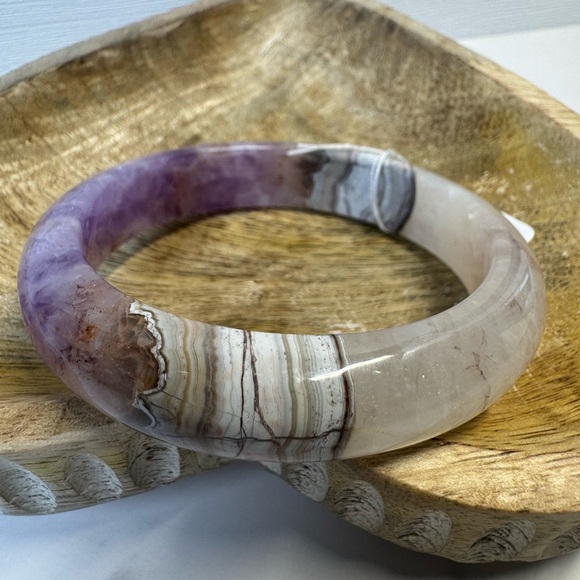 Amethyst Agate Hard Bangle - 60.7mm - Picture 2 of 10
